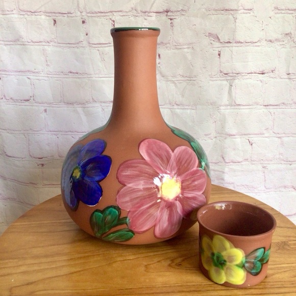 Vintage Hand Painted Pottery Mexican Water Jug with Cup - Picture 6 of 10